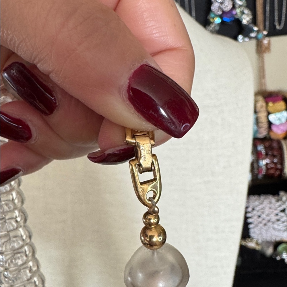 Vintage Napier Frosted Lucite Necklace - Picture 2 of 4